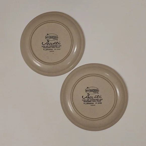 2 plates, 70s, International China, 2 salad plates, dessert, Avanti Floriana - Picture 2 of 5